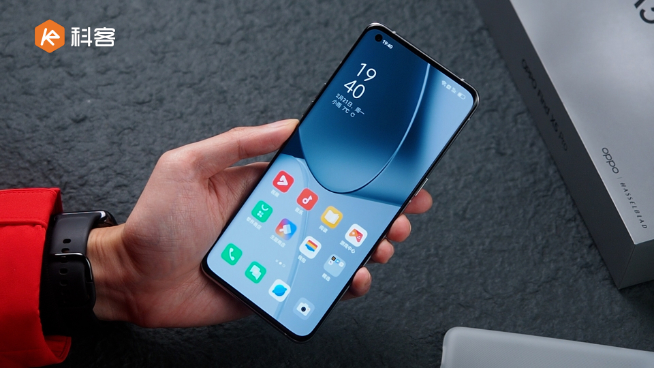 OPPO Find X5 Pro上手：白瓷質(zhì)感絕了！馬里亞納X到底如何？