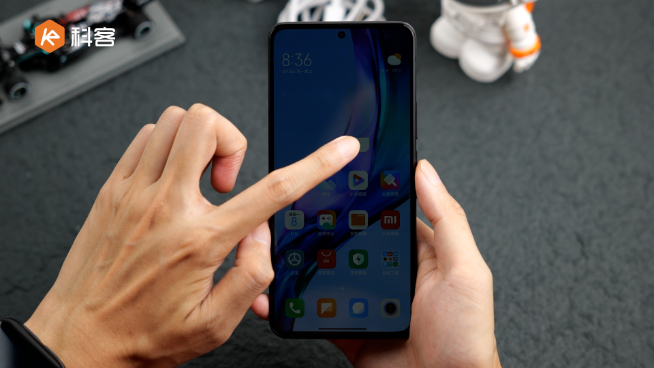 Redmi K50至尊版上手體驗：到底至尊在哪？2999元起繼續(xù)焊門！