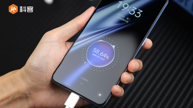 真我GT Neo5 SE開箱：第二代驍龍7+！1999元又射爆Redmi