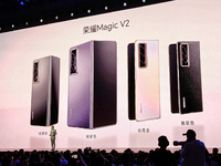 榮耀Magic V2發(fā)布：8999元起，開創(chuàng)多項折疊屏新紀(jì)錄