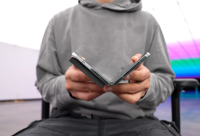OPPO Find N3搶先亮相：尺寸總算跟上主流折疊屏，后置規(guī)格非常頂