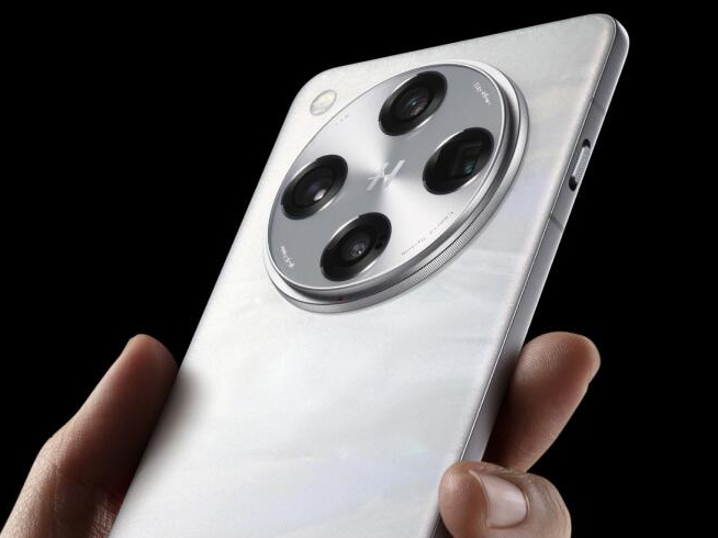 1:1對(duì)標(biāo)iPhone 16 Pro？OPPO Find X8系列亮相